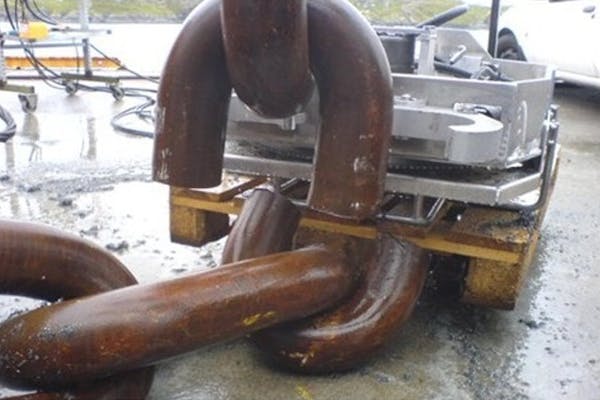 ROV-operated-saw cut imenco chain
