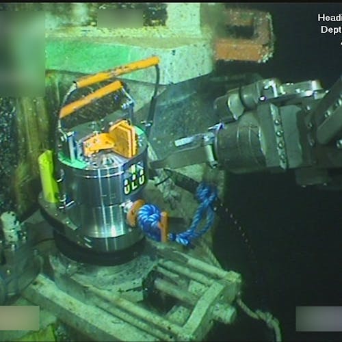 ROV tool for bolt tensioning in use subsea 2