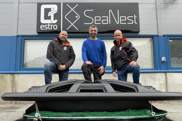 Company representatives from ESTRO: (frow left) Espen Øvreeide, Geir Soltvedt, Trond Marøy in front of SeaNest with recapture module.